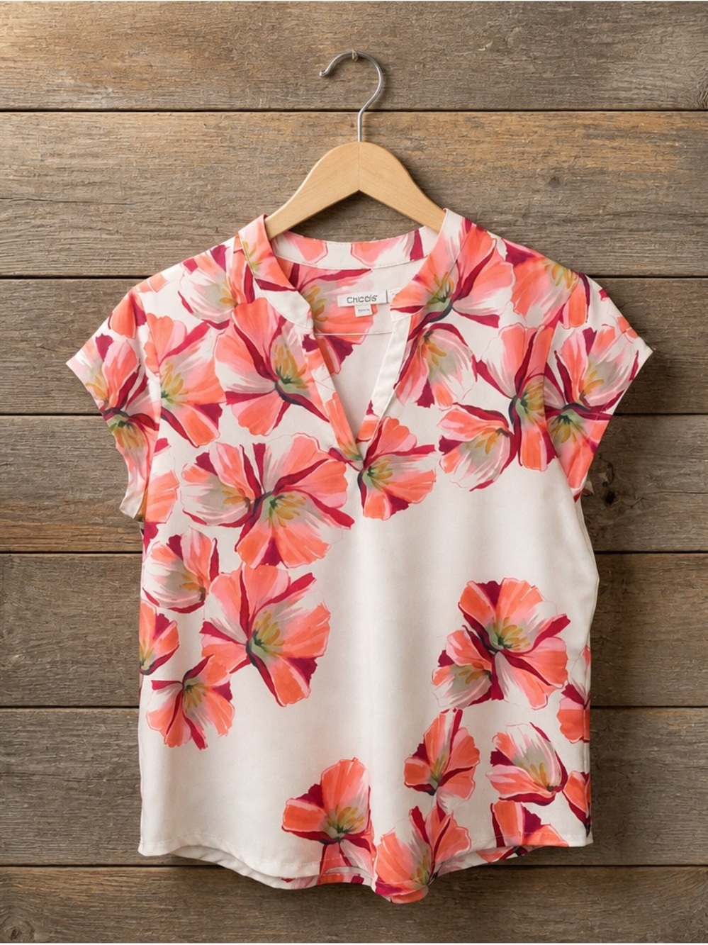Chico’s White Floral Popover Short Sleeve Top Size M (1)